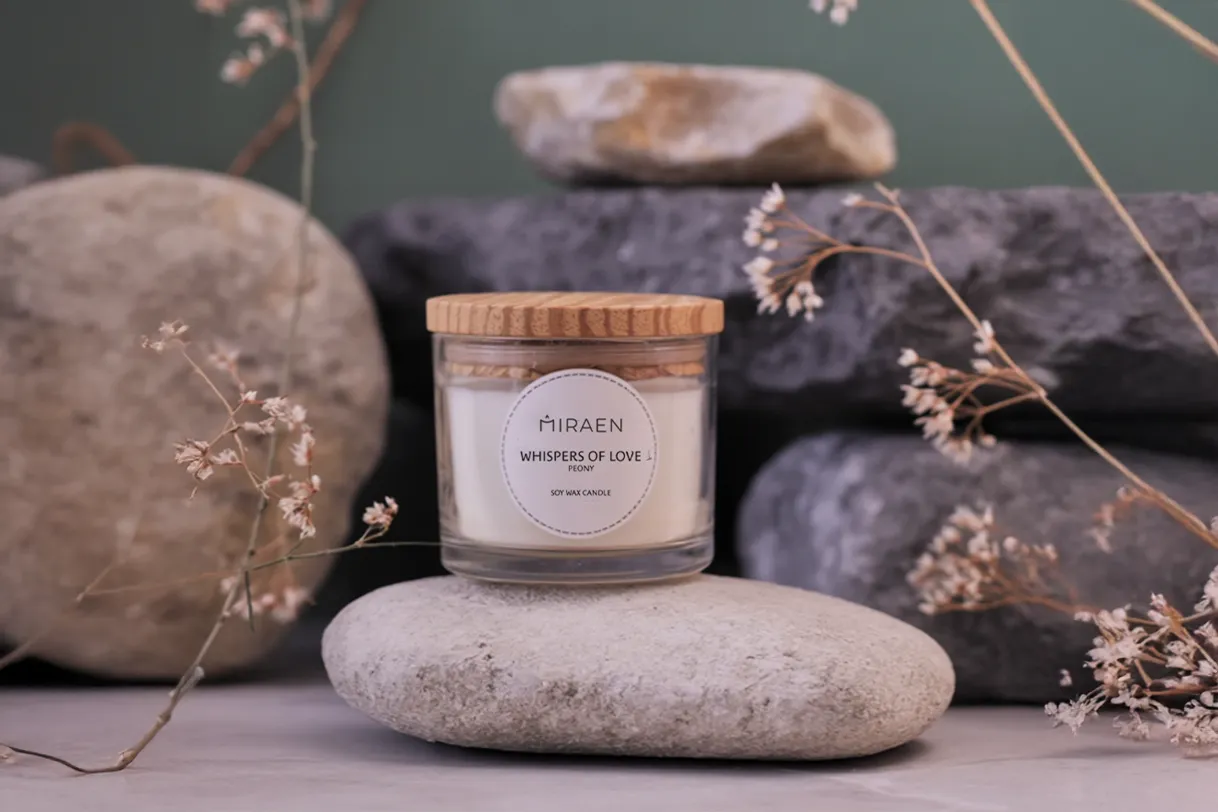 MIRAEN Whispers of Love Soy Wax Candle